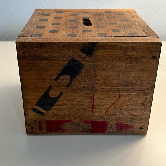 Antique Crayola Crayon Square Wood Toy Coin Bank - Picture 4 of 15